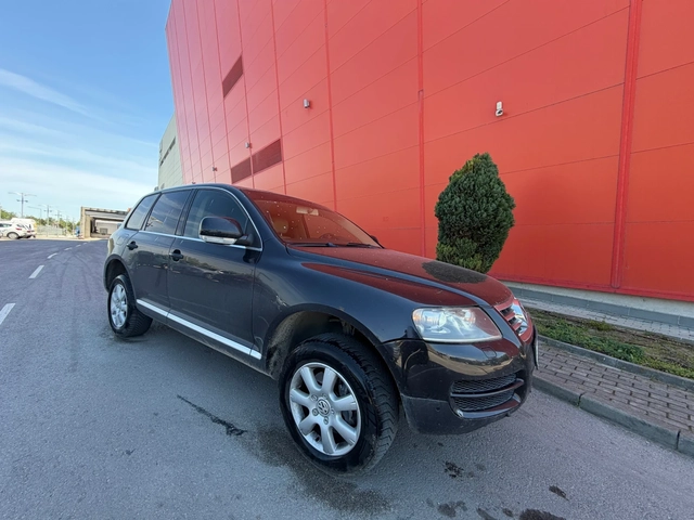VW Touareg 3.0D* АВТОМАТИК* КОЖА* НА* ПРУЖИНИ* Обслужен - автомобили, коли, обяви за нови и употребявани 1