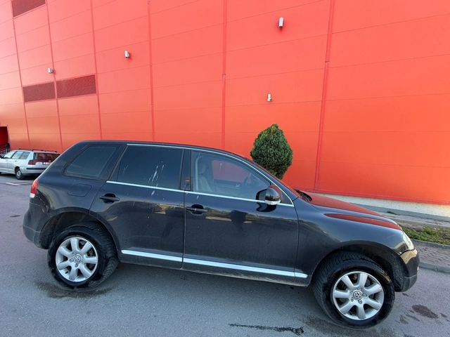 VW Touareg 3.0D* АВТОМАТИК* КОЖА* НА* ПРУЖИНИ* Обслужен - автомобили, коли, обяви за нови и употребявани 3