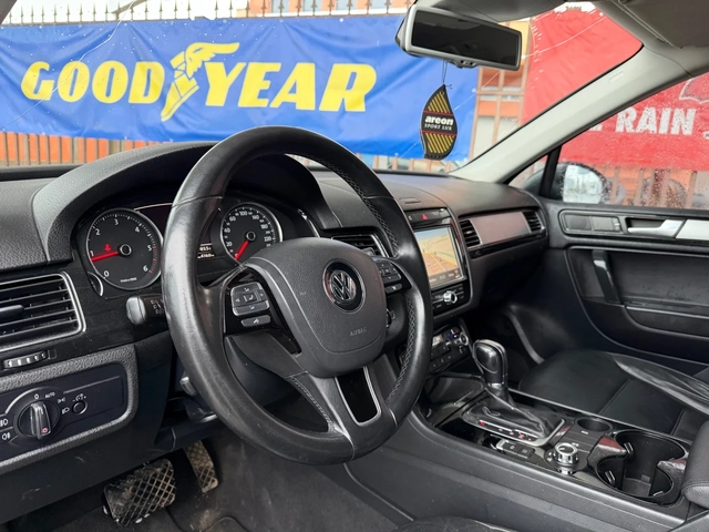VW Touareg 3.0D* На* Пружини* LED - автомобили, коли, обяви за нови и употребявани 11