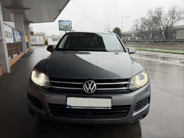 VW Touareg 3.0D* На* Пружини* LED - автомобили, коли, обяви за нови и употребявани 3