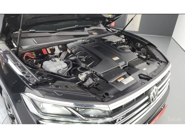 VW Touareg 4.0 V8 TDI / R-line / 360 КАМЕРИ / ПАНОРАМА / FULL - автомобили, коли, обяви за нови и употребявани 4