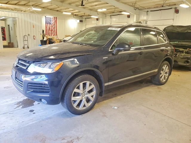 VW Touareg V6 3.0 TDI - автомобили, коли, обяви за нови и употребявани 2