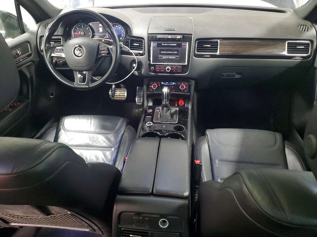 VW Touareg V6 3.0 TDI - автомобили, коли, обяви за нови и употребявани 4