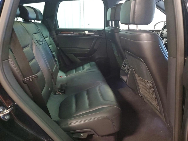 VW Touareg V6 3.0 TDI - автомобили, коли, обяви за нови и употребявани 6