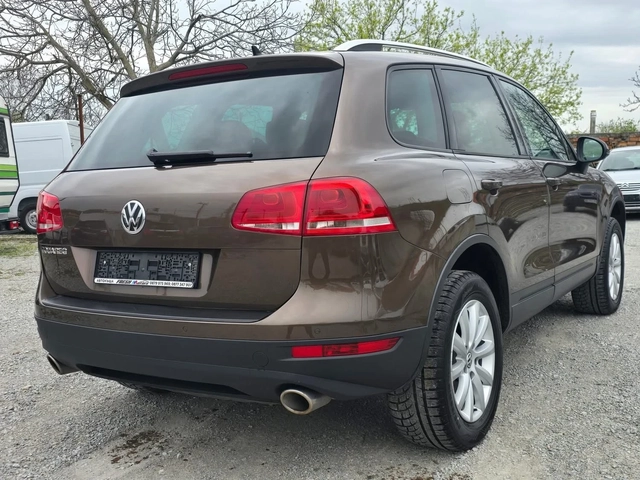 VW Touareg 3.0TDI 245K.C. / АВТОМАТ / НАВИ / КОЖА / ЛЕД - автомобили, коли, обяви за нови и употребявани 3
