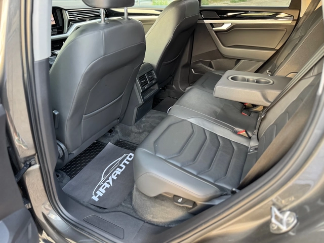 VW Touareg 3.0TDI= 4Motion= Style= - автомобили, коли, обяви за нови и употребявани 13