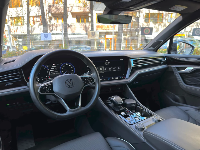 VW Touareg Elegance PA 3.0 V6 TDI SCR 4MOT - автомобили, коли, обяви за нови и употребявани 3