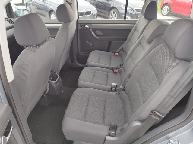 VW Touran 1.6I 102 к.с. - автомобили, коли, обяви за нови и употребявани 11