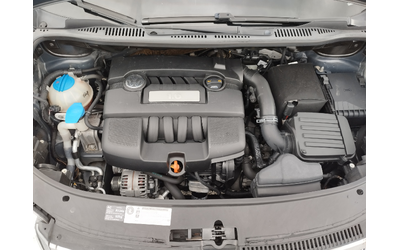 VW Touran 1.6I 102 к.с. - автомобили, коли, обяви за нови и употребявани 12