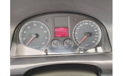 VW Touran 1.6I 102 к.с. - автомобили, коли, обяви за нови и употребявани 16