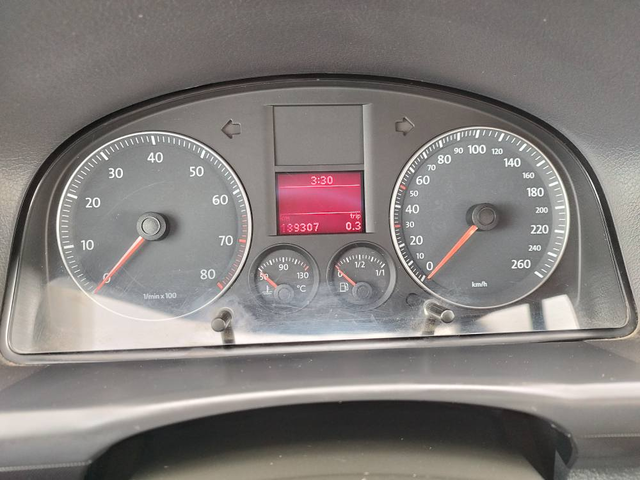 VW Touran 1.6I 102 к.с. - автомобили, коли, обяви за нови и употребявани 16