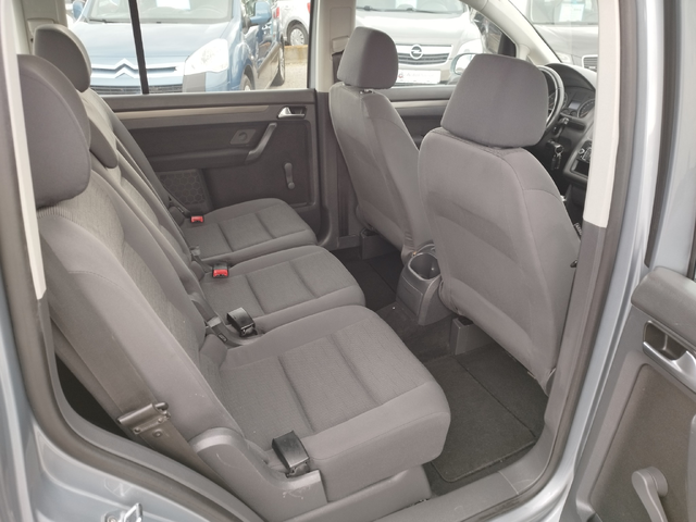 VW Touran 1.6I 102 к.с. - автомобили, коли, обяви за нови и употребявани 5