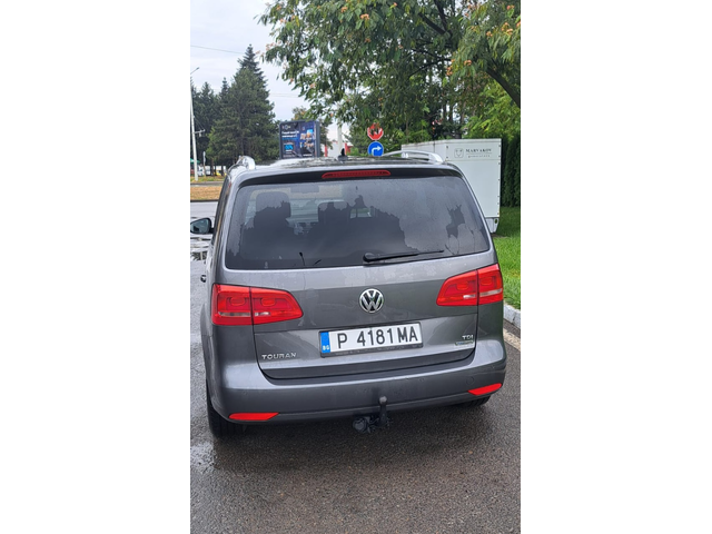 VW Touran 1.6тд - автомобили, коли, обяви за нови и употребявани 1