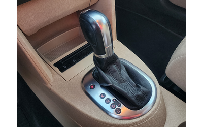 VW Touran 1.6TDI DSG - автомобили, коли, обяви за нови и употребявани 9