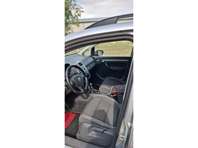 VW Touran 1.9 TDI 105 - автомобили, коли, обяви за нови и употребявани 15