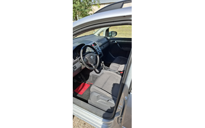 VW Touran 1.9 TDI 105 - автомобили, коли, обяви за нови и употребявани 16