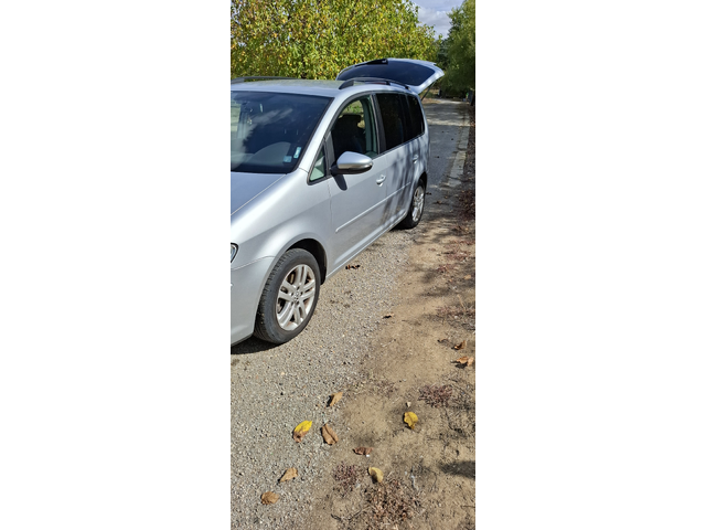 VW Touran 1.9 TDI 105 - автомобили, коли, обяви за нови и употребявани 4