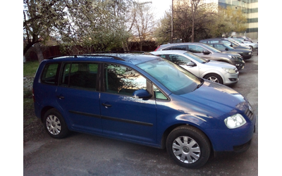 vw-touran-1-9-tdi-105-k-s - 0