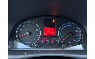 VW Touran 1, 600 EURO4 - автомобили, коли, обяви за нови и употребявани 11