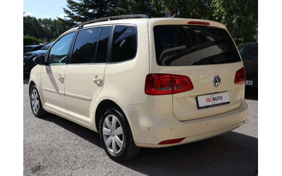vw-touran-2-0tdi-dsg-navigatsiya-kozha-multi-volan-avtopilot - 4