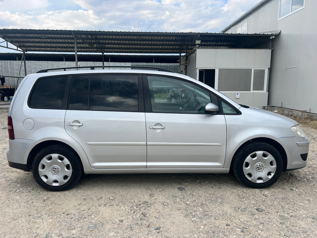 VW Touran 1.4 TSI- 140к.с. 6+ 1 / Италия - автомобили, коли, обяви за нови и употребявани 3