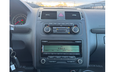VW Touran 1.6TDI-АВТОМАТИК- - автомобили, коли, обяви за нови и употребявани 11
