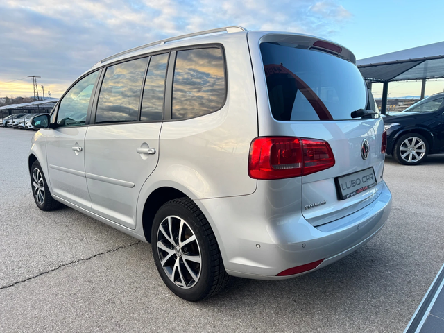 VW Touran 1.6TDI-АВТОМАТИК- - автомобили, коли, обяви за нови и употребявани 3