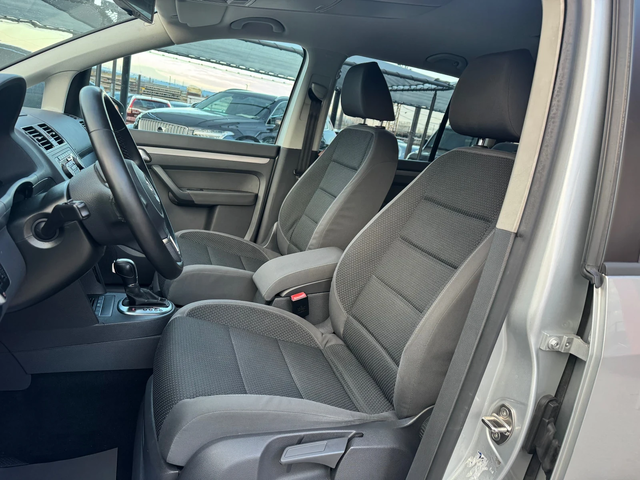 VW Touran 1.6TDI-АВТОМАТИК- - автомобили, коли, обяви за нови и употребявани 7