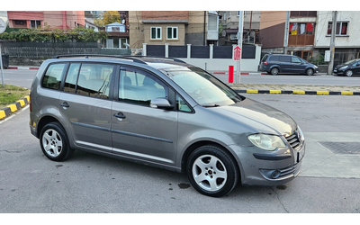 VW Touran 2.0 GAZ/ NAVIG/KLIMATRON/7mesta - автомобили, коли, обяви за нови и употребявани 8