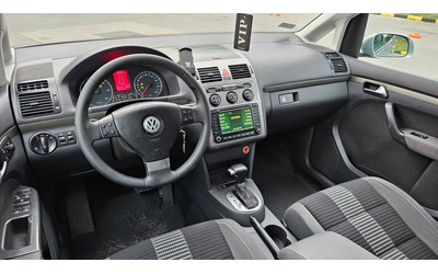 VW Touran 1.9 TDI AVTOMAT/NAVIG/7mesta - автомобили, коли, обяви за нови и употребявани 10