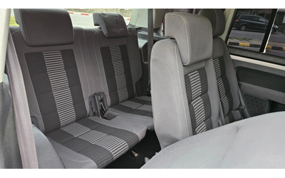 VW Touran 1.9 TDI AVTOMAT/NAVIG/7mesta - автомобили, коли, обяви за нови и употребявани 13