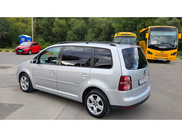 VW Touran 1.9 TDI AVTOMAT/NAVIG/7mesta - автомобили, коли, обяви за нови и употребявани 3