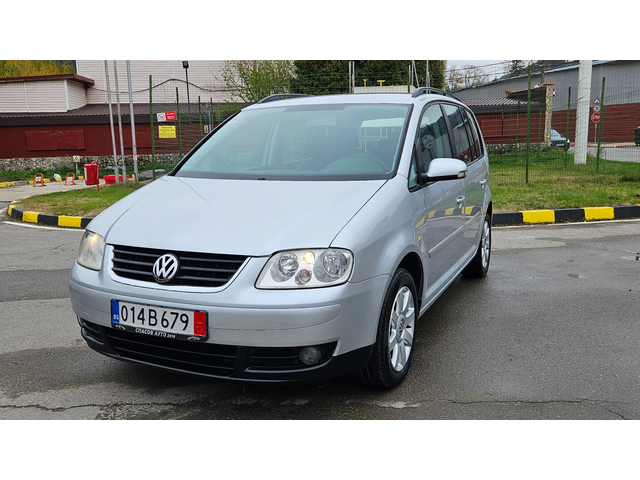 VW Touran 1.9 Tdi 6skorost/Klimatronik - автомобили, коли, обяви за нови и употребявани 0