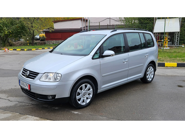 VW Touran 1.9 Tdi 6skorost/Klimatronik - автомобили, коли, обяви за нови и употребявани 1