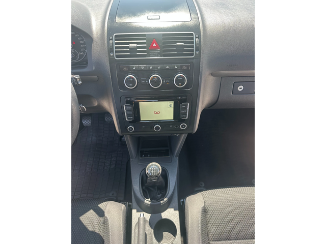 VW Touran 1.6TDI 105kc NAVI FACE - автомобили, коли, обяви за нови и употребявани 10