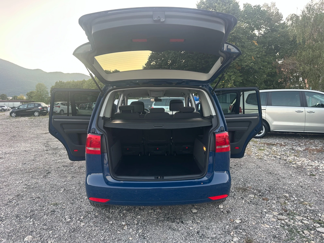 VW Touran 1.6TDI 105kc NAVI FACE - автомобили, коли, обяви за нови и употребявани 15