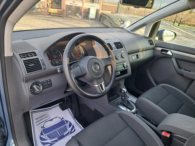 VW Touran 1, 6 tdi DSG - автомобили, коли, обяви за нови и употребявани 10