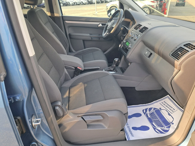 VW Touran 1, 6 tdi DSG - автомобили, коли, обяви за нови и употребявани 13