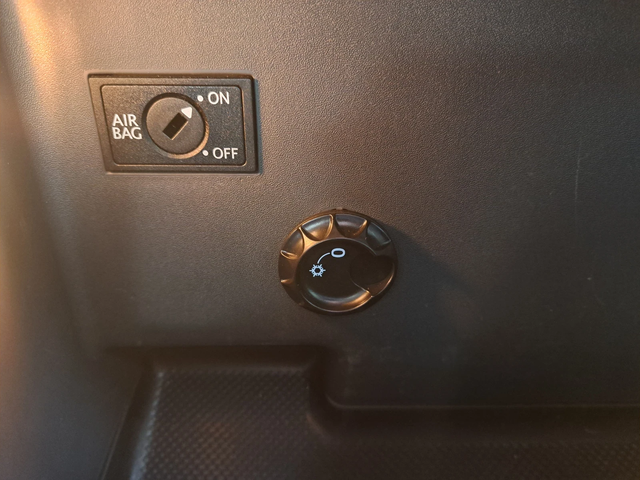 VW Touran 1, 6 tdi DSG - автомобили, коли, обяви за нови и употребявани 15