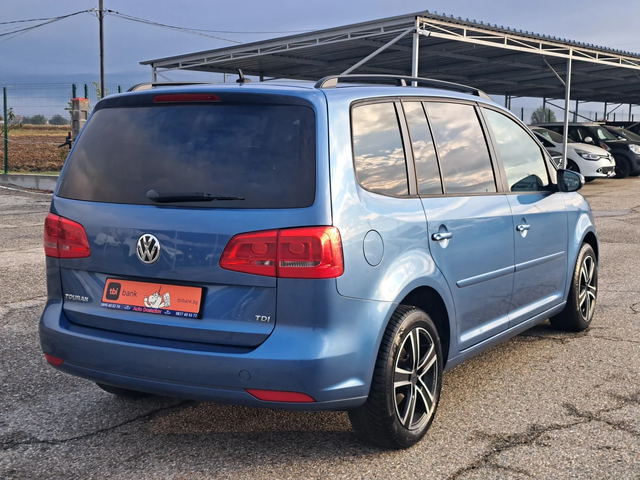 VW Touran 1, 6 tdi DSG - автомобили, коли, обяви за нови и употребявани 4