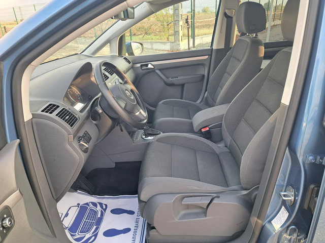 VW Touran 1, 6 tdi DSG - автомобили, коли, обяви за нови и употребявани 9
