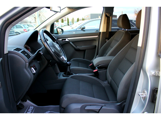 VW Touran 1.6TDI 7 МЕСТА СОБСТВЕН ЛИЗИНГ - автомобили, коли, обяви за нови и употребявани 10
