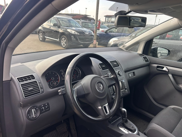 VW Touran 1.4TSI AVTOMAT/NAVI EURO 5 - автомобили, коли, обяви за нови и употребявани 10
