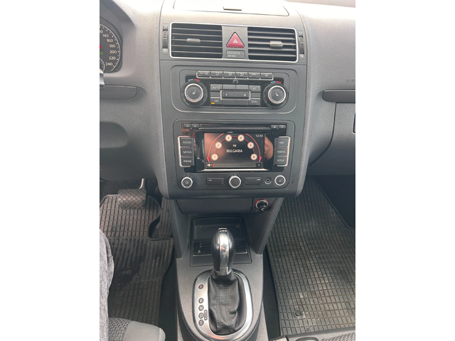 VW Touran 1.4TSI AVTOMAT/NAVI EURO 5 - автомобили, коли, обяви за нови и употребявани 12