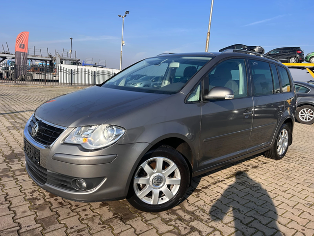 VW Touran 1.9TDI EURO 4 - автомобили, коли, обяви за нови и употребявани 0