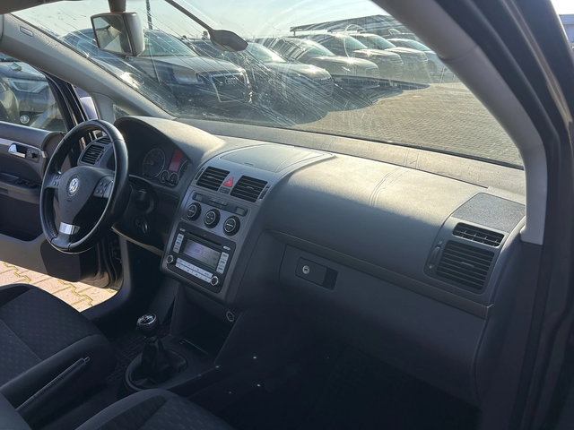 VW Touran 1.9TDI EURO 4 - автомобили, коли, обяви за нови и употребявани 10