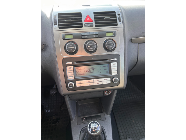 VW Touran 1.9TDI EURO 4 - автомобили, коли, обяви за нови и употребявани 11