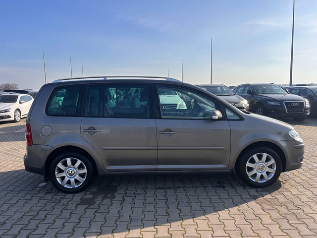 VW Touran 1.9TDI EURO 4 - автомобили, коли, обяви за нови и употребявани 4