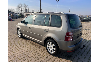 VW Touran 1.9TDI EURO 4 - автомобили, коли, обяви за нови и употребявани 7