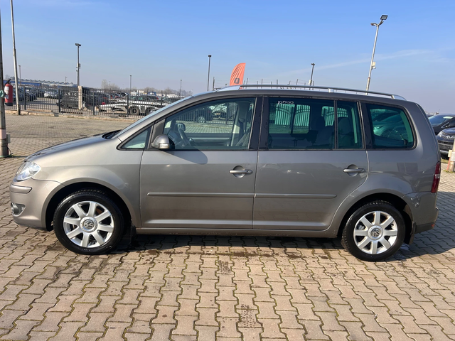 VW Touran 1.9TDI EURO 4 - автомобили, коли, обяви за нови и употребявани 8